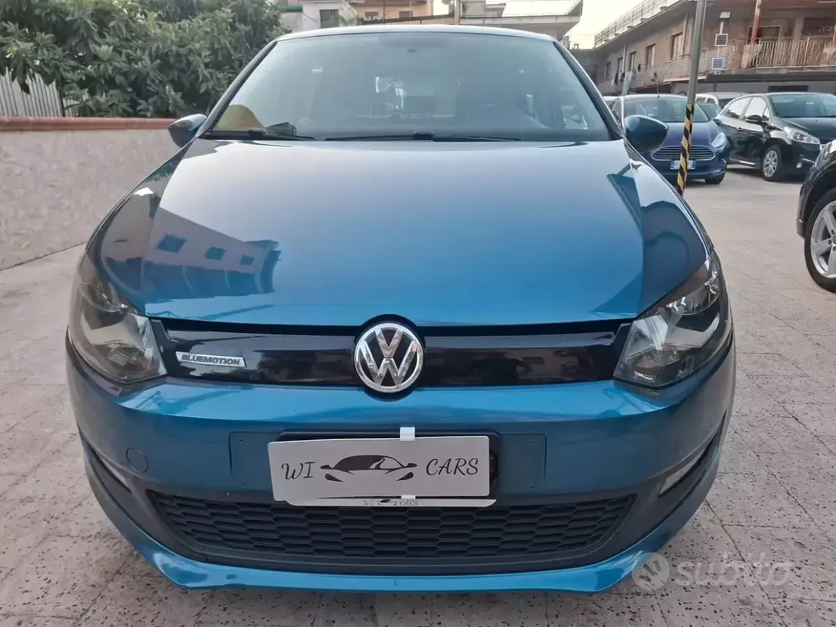 Usata VW Polo Comfortline 75 CV (55 kW) 2015 Blu Berlina