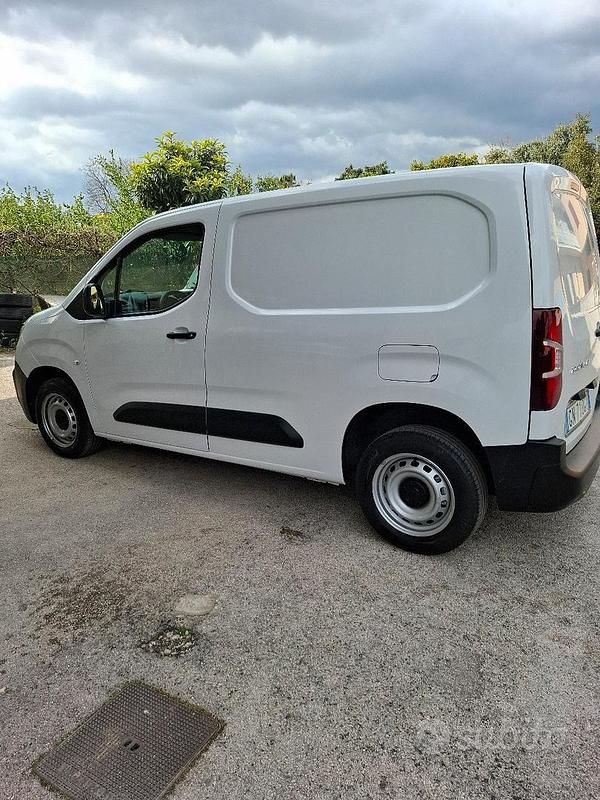 Usata Fiat Doblò 130 CV (95 kW) 2023 Monovolume