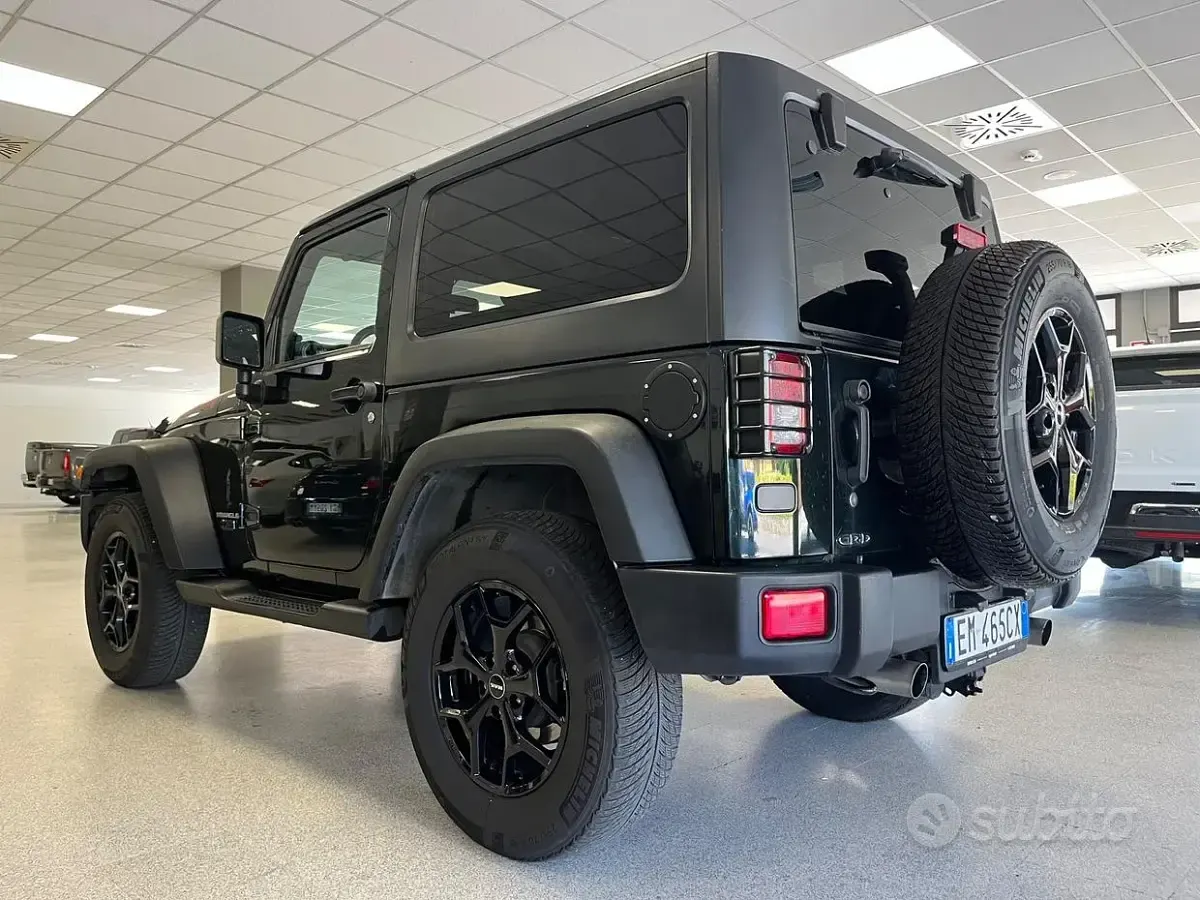 Usata Jeep Wrangler 200 CV (147 kW) 2012 Verde SUV