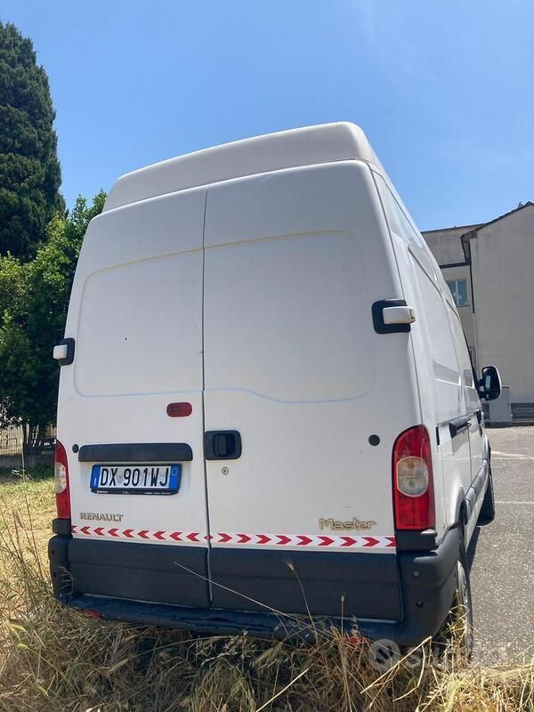 Usata Renault Master 100 CV (73 kW) 2009 Furgone
