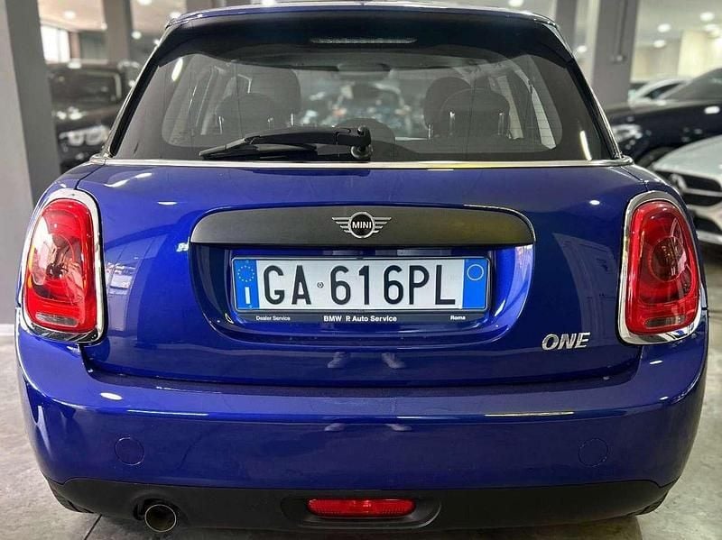 Usata Mini ONE 75 CV (55 kW) 2020 Blu/azzurro Utilitaria