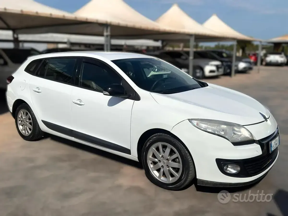 Usata Renault Mégane 110 CV (80 kW) 2012 Grigio Berlina