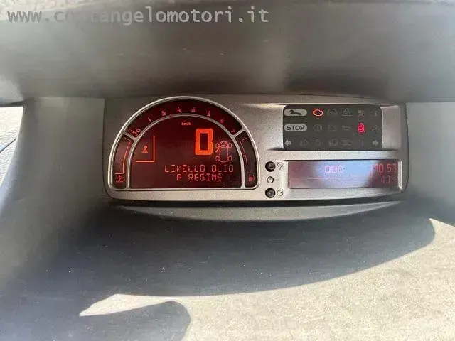 Usata Renault Modus 75 CV (55 kW) 2012 Bianco Monovolume