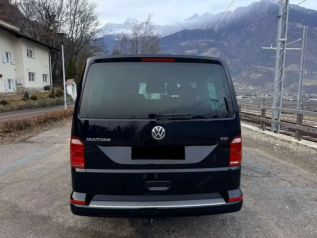 Usata VW Multivan Comfortline 150 CV (110 kW) 2016 Nero Monovolume