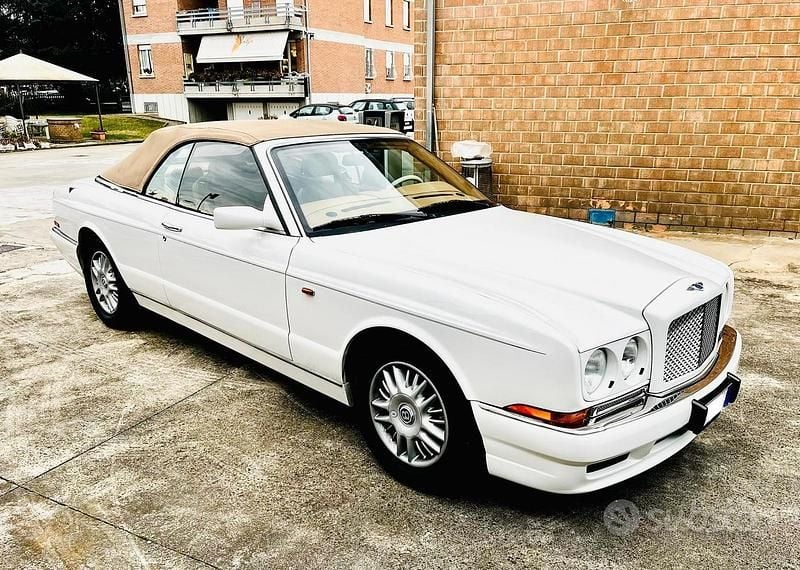 Usata Bentley Azure 360 CV (264 kW) 1997 Bianco Cabrio