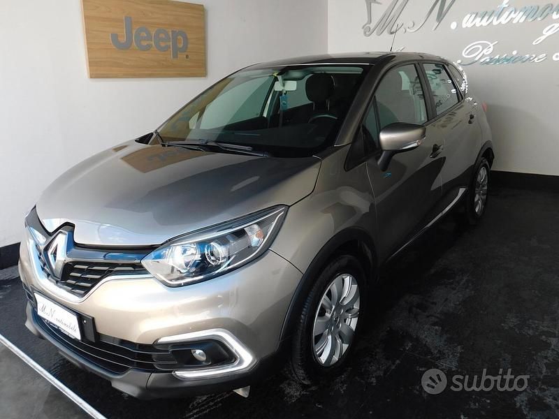 Usata Renault Captur 90 CV (66 kW) 2014 Marrone SUV