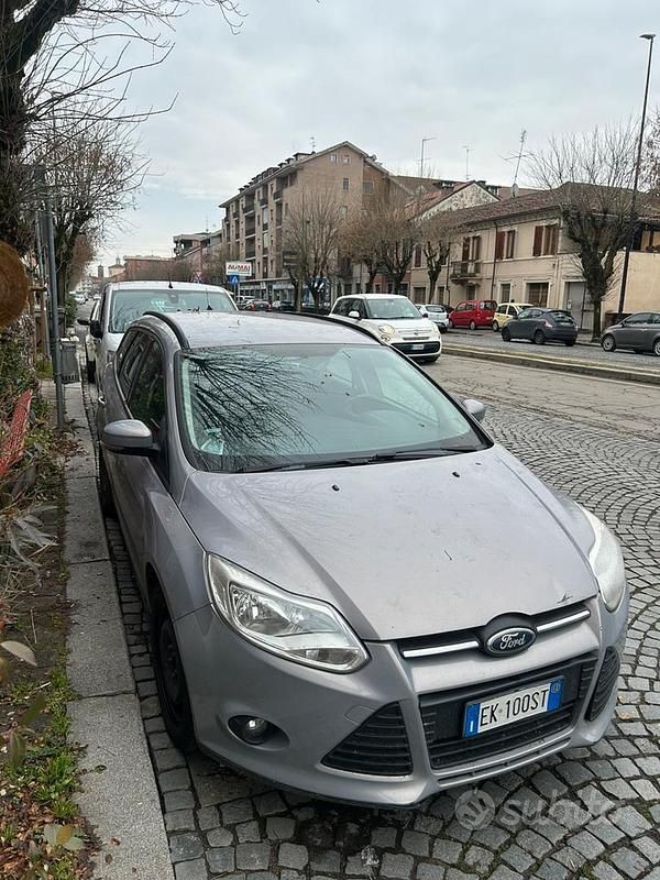 Usata Ford Focus 116 CV (85 kW) 2010 Grigio Station wagon