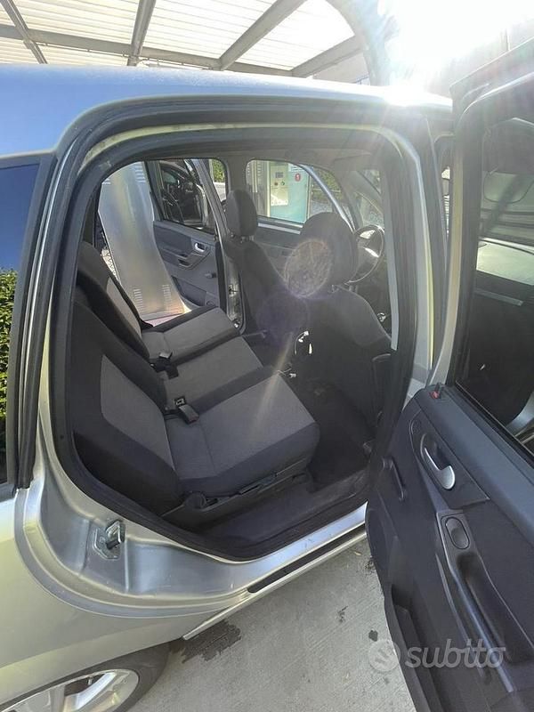 Usata Opel Meriva 90 CV (66 kW) 2005 Grigio Monovolume