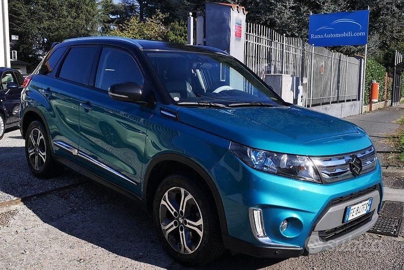 Verde metallizzato Usata 2016 Suzuki Vitara SUV | 13.900 € (Cara) - Immagine 1/4