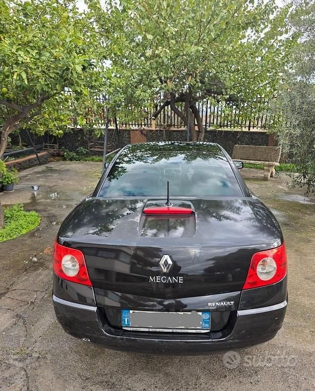 Usata Renault Mégane Cabriolet Privilege 131 CV (96 kW) 2007 Nero Cabrio