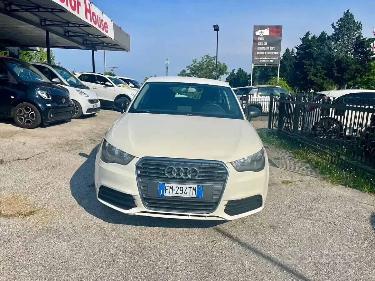 Usata Audi A1 Sportback Ambition 90 CV (66 kW) 2014 Bianco Utilitaria