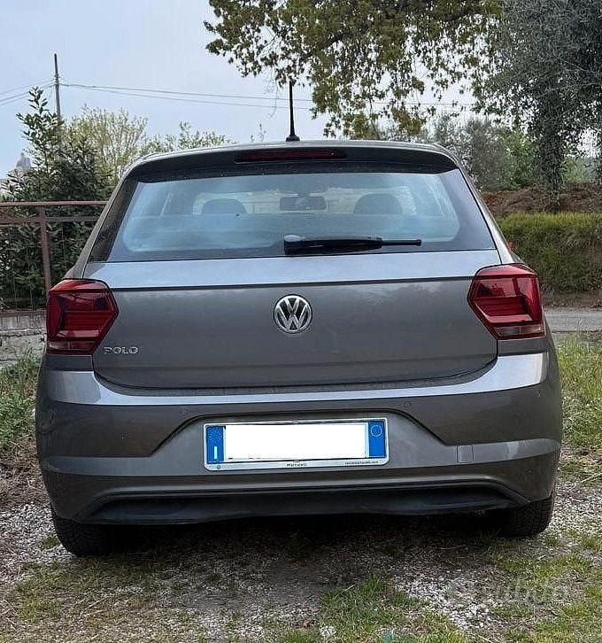Usata VW Polo Trendline 90 CV (66 kW) 2019 Grigio Utilitaria