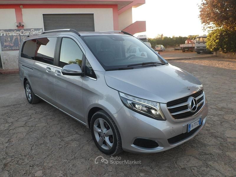 Usata Mercedes V220 163 CV (119 kW) 2017 Argento Monovolume