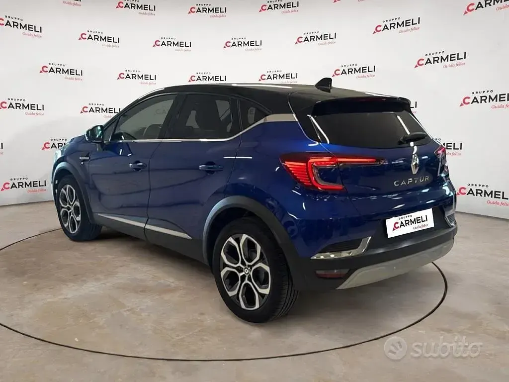 Usata Renault Captur Techno 101 CV (74 kW) 2023 Bluazzurro SUV