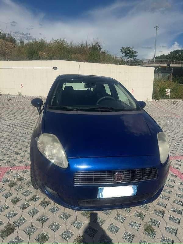 Usata Fiat Grande Punto Dynamic 75 CV (55 kW) 2008 Blu Utilitaria