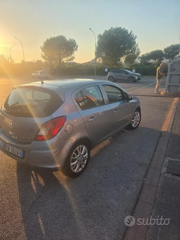 Usata Opel Corsa 80 CV (58 kW) 2009 Grigio Utilitaria