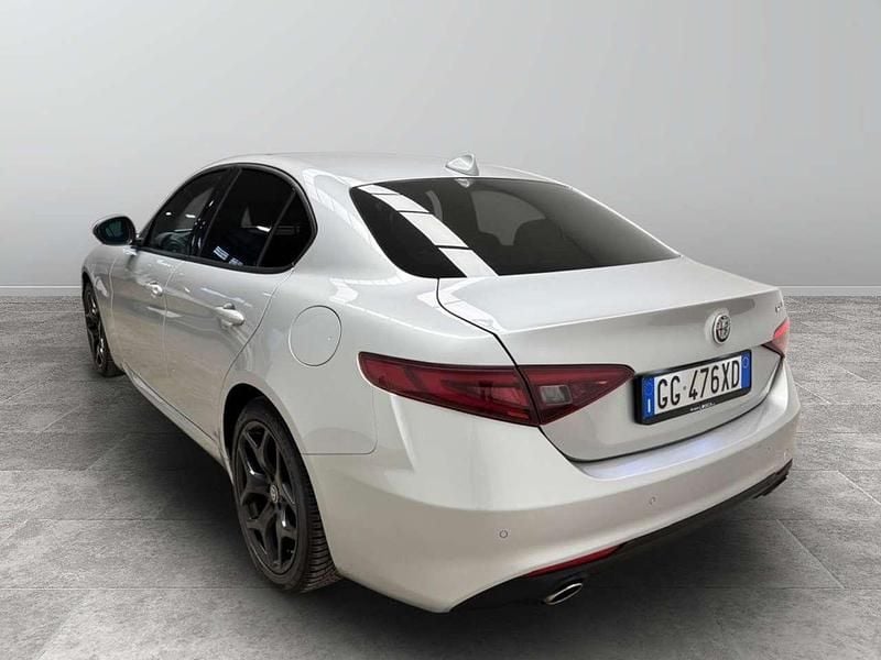 Usata Alfa Romeo Giulia Sprint 190 CV (139 kW) 2021 Argento Berlina