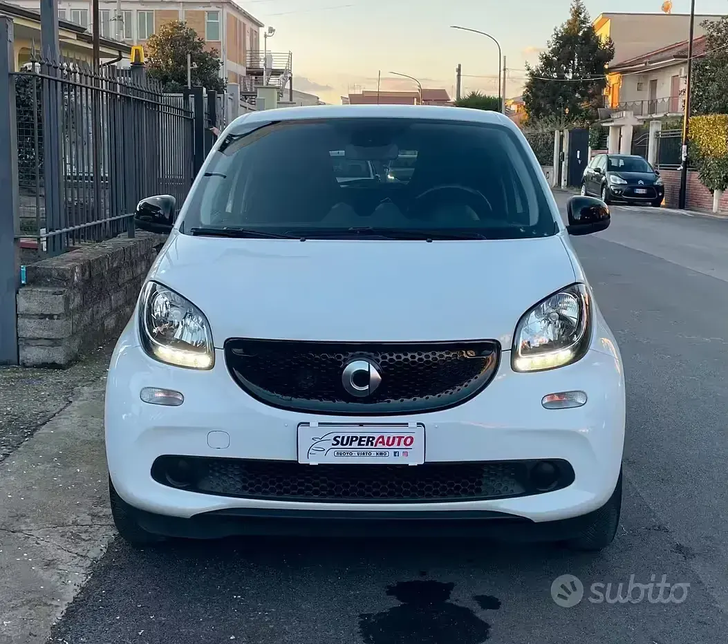 Usata Smart ForFour Passion 71 CV (52 kW) 2019 Bianco Utilitaria