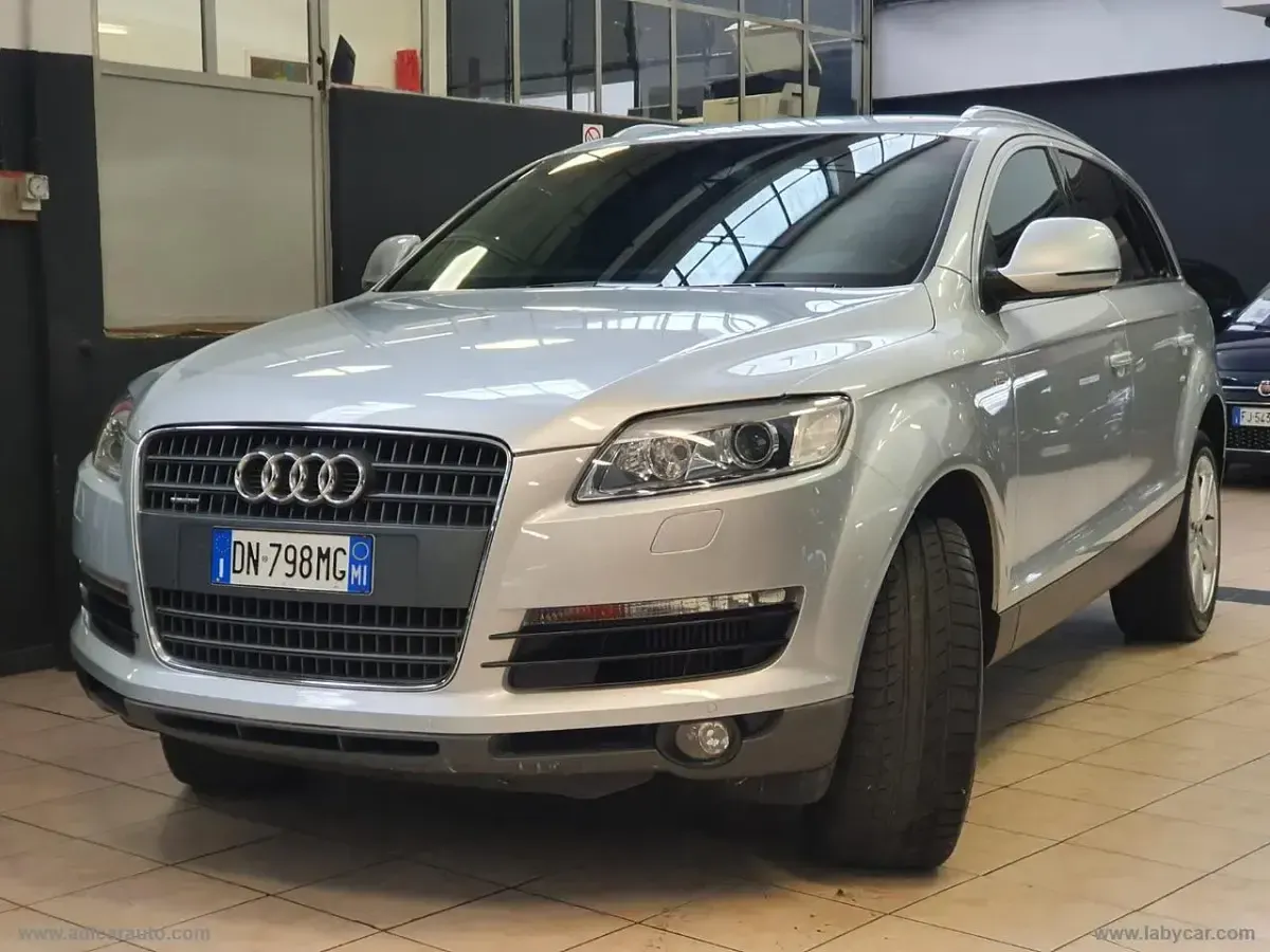 Usata Audi Q7 232 CV (170 kW) 2008 Grigio SUV