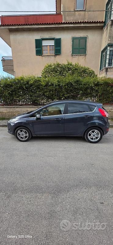 Usata Ford Fiesta 97 CV (71 kW) 2013 Utilitaria