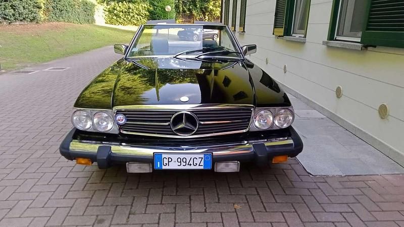 Usata Mercedes SL380 218 CV (160 kW) 1981 Nero Cabrio