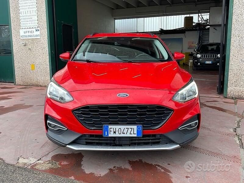 Usata Ford Focus 125 CV (91 kW) 2019 Rosso Berlina