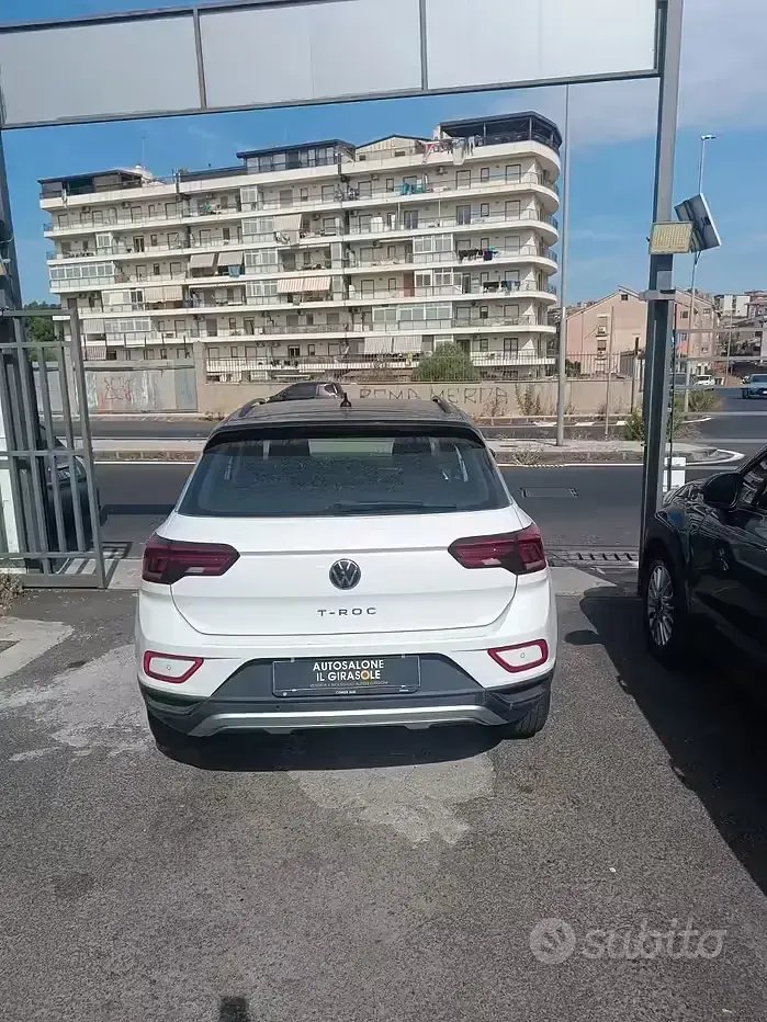 Usata VW T-Roc Life 110 CV (80 kW) 2023 Bianco SUV
