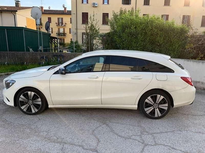 Usata Mercedes CLA200 Shooting Brake 136 CV (100 kW) 2017 Bianco Station wagon