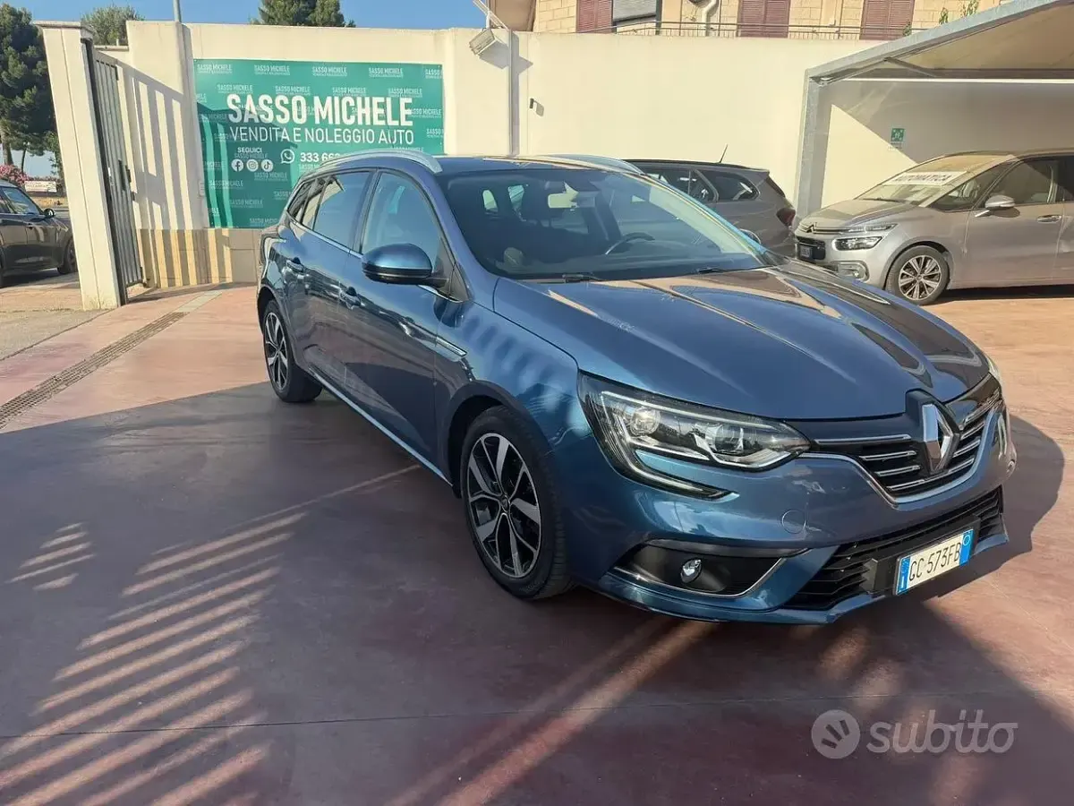 Usata Renault Mégane GrandTour 116 CV (85 kW) 2020 Blu Station wagon