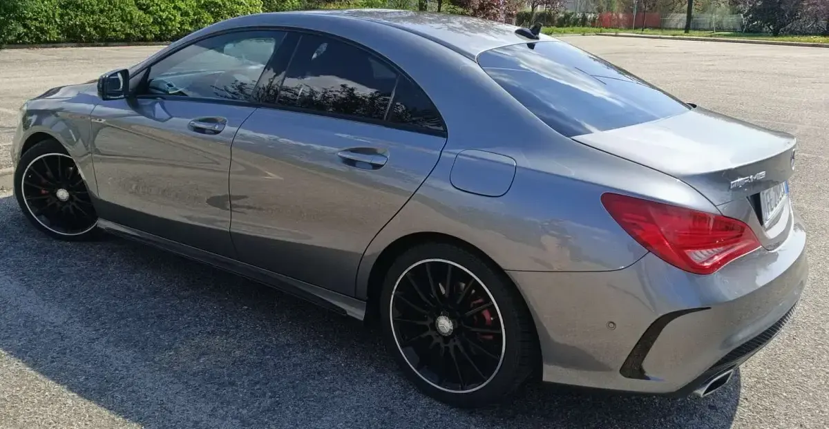 Usata Mercedes CLA200 Premium 136 CV (100 kW) 2016 Grigio Berlina