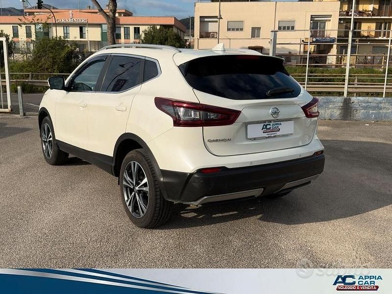 Usado Nissan Qashqai N-Connecta 116 HP (85 kW) 2020 Branco SUV