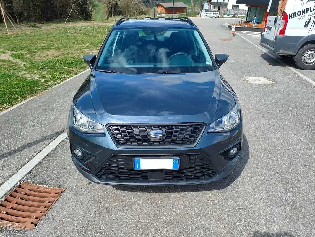 Usata Seat Arona Reference 95 CV (69 kW) 2019 Blu/azzurro SUV