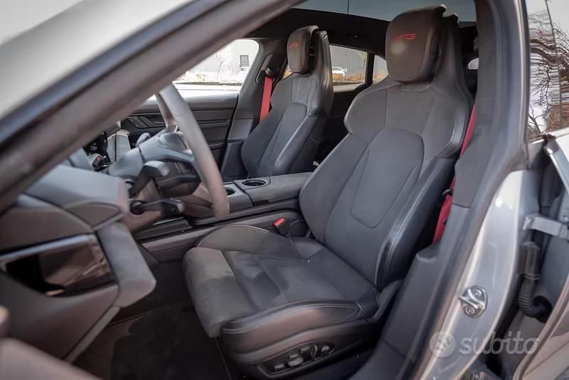 Usata Porsche Taycan Sport Turismo 439 kW (598 CV) 2022 Grigio Station wagon