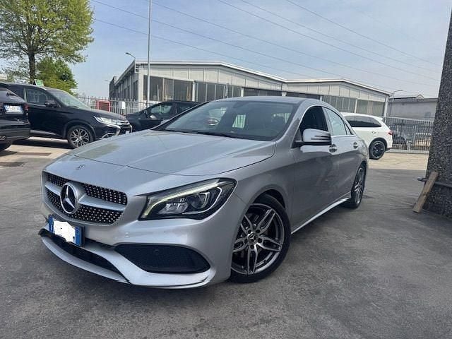 Usata Mercedes CLA220 Premium 170 CV (125 kW) 2018 Argento Berlina