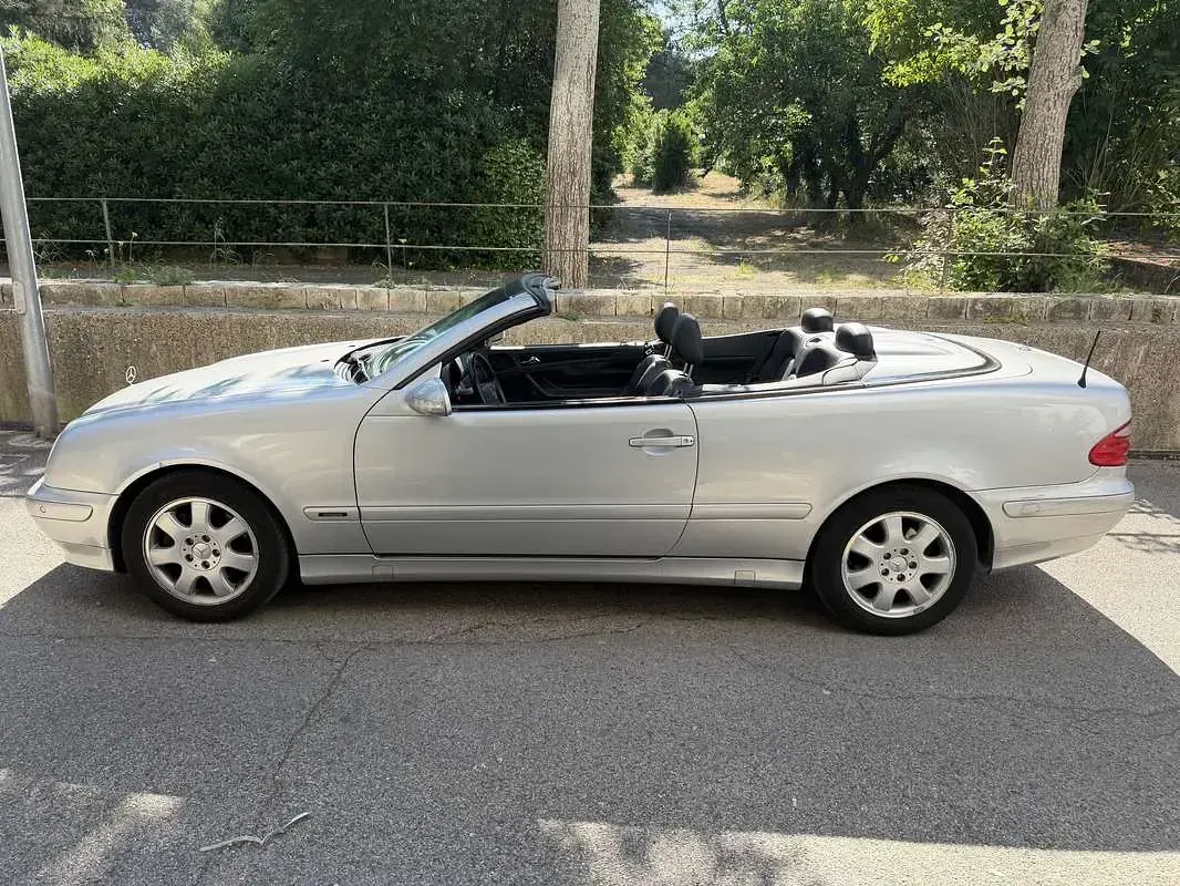 Usata Mercedes CLK230 Elegance 193 CV (141 kW) 2001 Cabrio