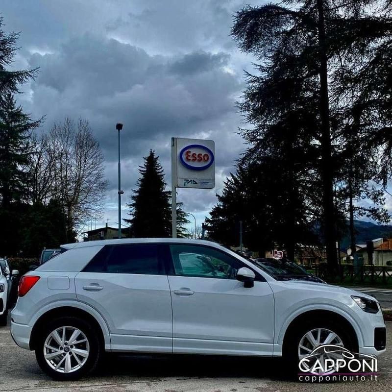 Usata Audi Q2 Black Edition 150 CV (110 kW) 2020 Bianco SUV