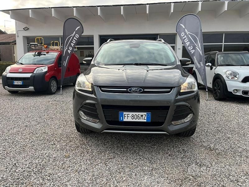 Usata Ford Kuga S 150 CV (110 kW) 2016 Grigio SUV