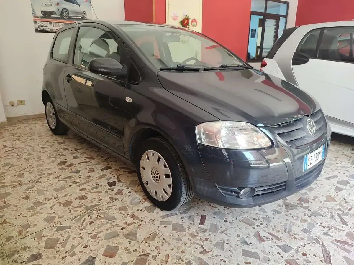 Usata VW Fox 54 CV (39 kW) 2010 Grigio Utilitaria