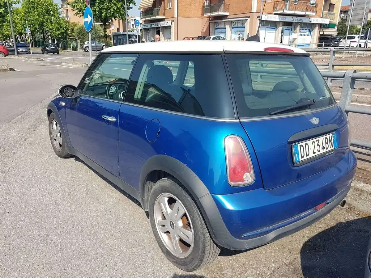 Usata Mini ONE 90 CV (66 kW) 2006 Blu/azzurro Utilitaria
