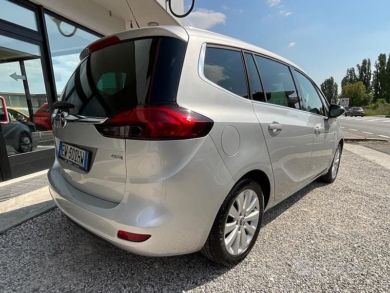 Usata Opel Zafira Tourer 110 CV (80 kW) 2014 Grigio Monovolume