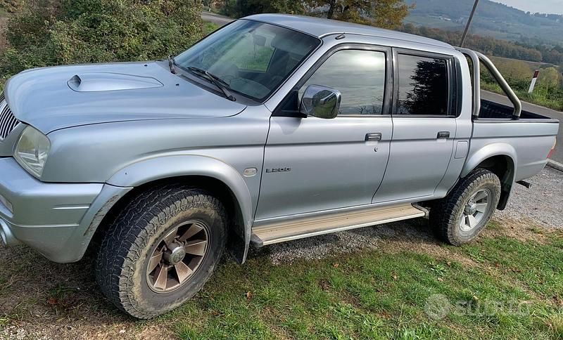 Grigio Usata 2004 Mitsubishi L SUV | 9500 € - Immagine 1/4