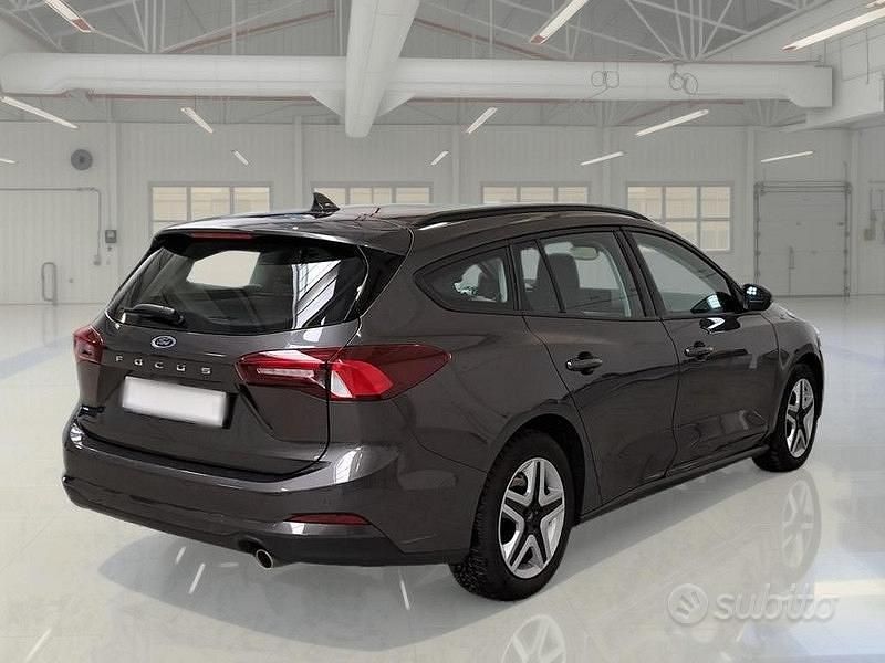 Usata Ford Focus Business Edition 120 CV (88 kW) 2022 Grigio Station wagon