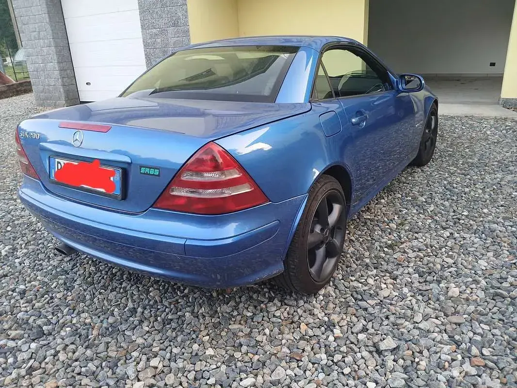 Usata Mercedes SLK200 163 CV (119 kW) 2002 Blu/azzurro Cabrio