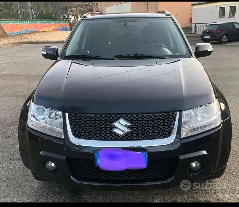 Usata Suzuki Grand Vitara 129 CV (94 kW) 2010 Nero SUV