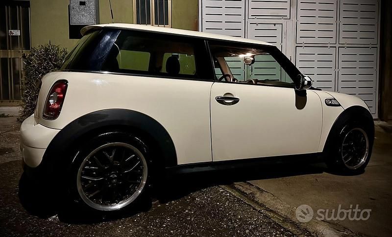 Usata Mini ONE 75 CV (55 kW) 2010 Bianco Utilitaria