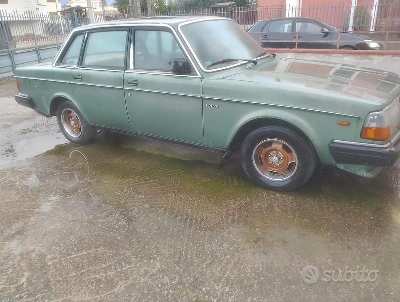 Usata Volvo 244 Executive 1980 Verde Berlina