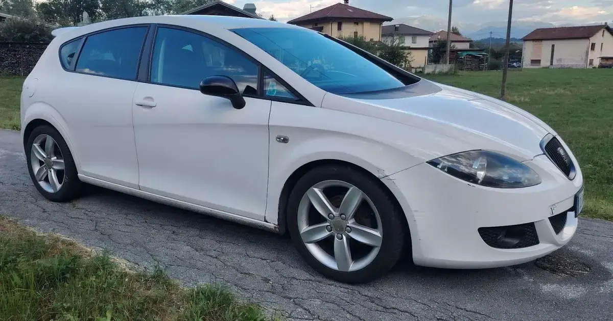 Usata Seat Leon Stylance 105 CV (77 kW) 2007 Bianco Utilitaria