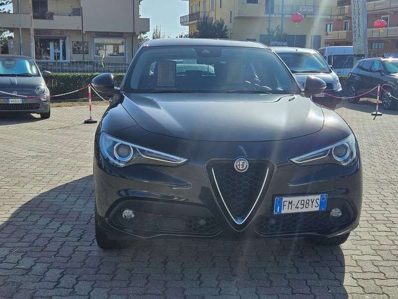 Usata Alfa Romeo Stelvio Executive 210 CV (154 kW) 2017 Nero SUV