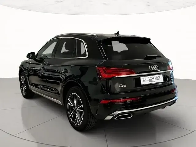 Usata Audi Q5 S-Line 204 CV (150 kW) 2024 Nero mito metallizzato SUV