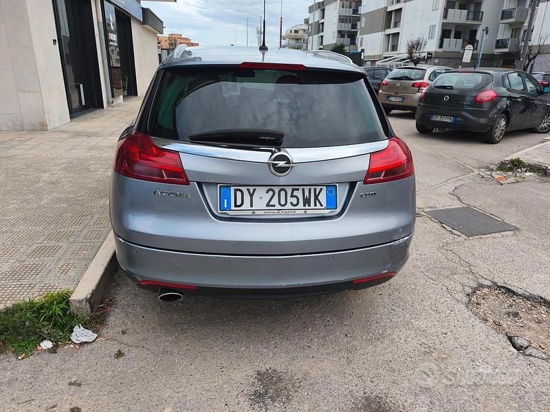 Usata Opel Insignia 160 CV (117 kW) 2009 Grigio Station wagon